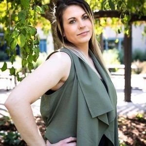 Meet your Posher, Chrystel